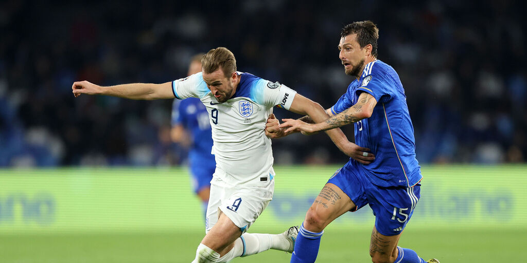 Copertina: Italia sconfitta all'esordio nelle qualificazioni europee: l'ultima volta accadde nel 1974