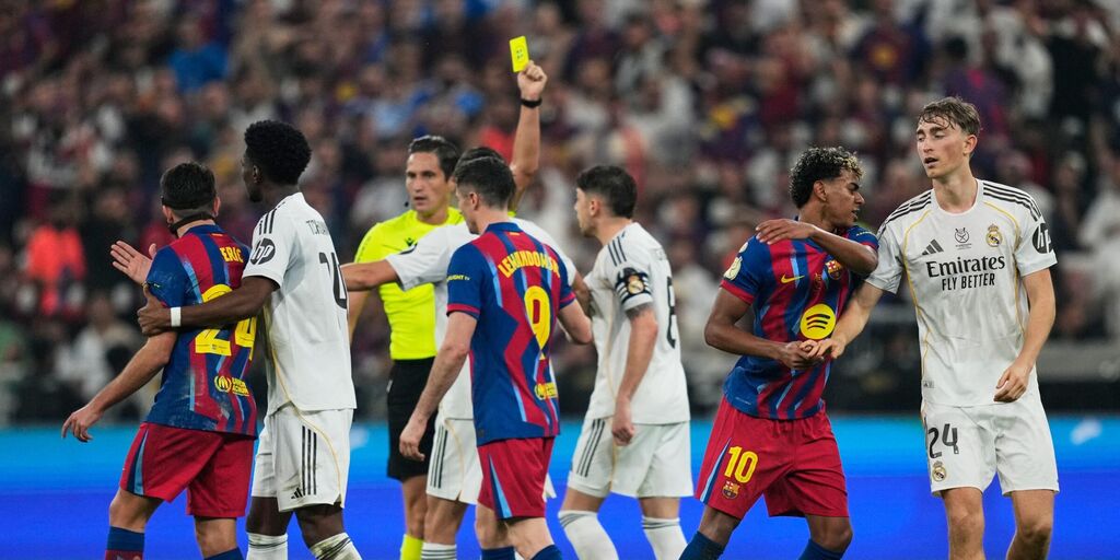 Copertina: LaLiga sconvolge il calendario: invertite le giornate 32 e 33