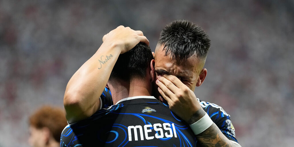 Copertina: Argentina, Lautaro Martinez in lacrime: "È tutto quello che ho sempre sognato"