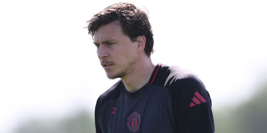 Copertina: Fiorentina, si avanza per Lindelof e Nicolussi Caviglia