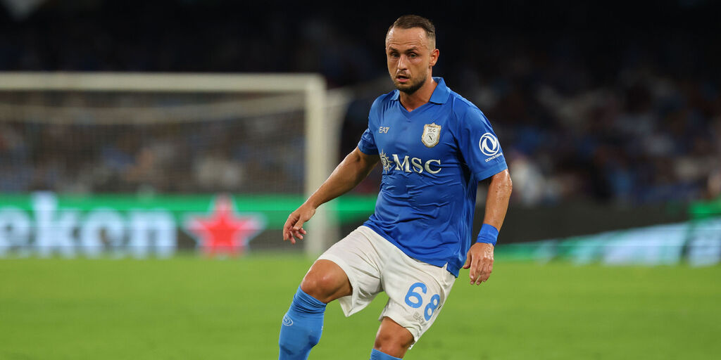 Copertina: Lobotka, rinnovo lontano: la decisione del Napoli