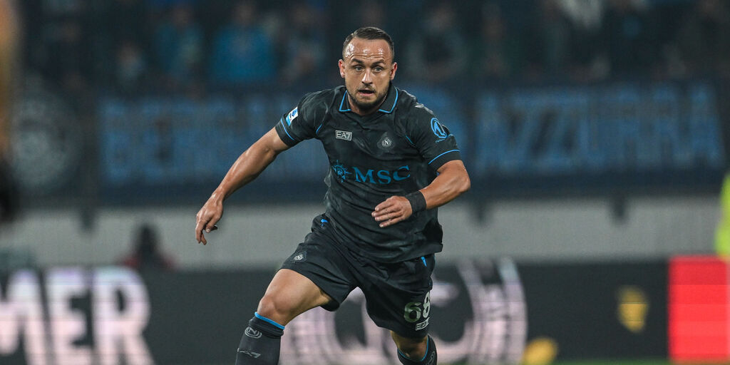 Copertina: Napoli, infortunio per Lobotka: il centrocampista esce in barella