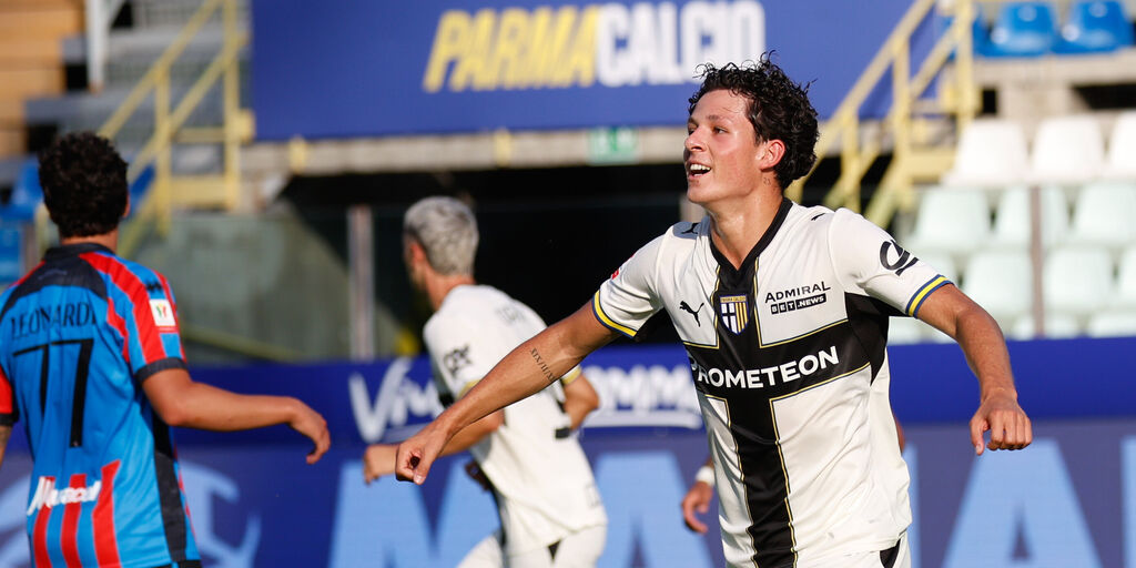 Copertina: Parma, tutto facile col Catania: decisivo il giovane Lontani