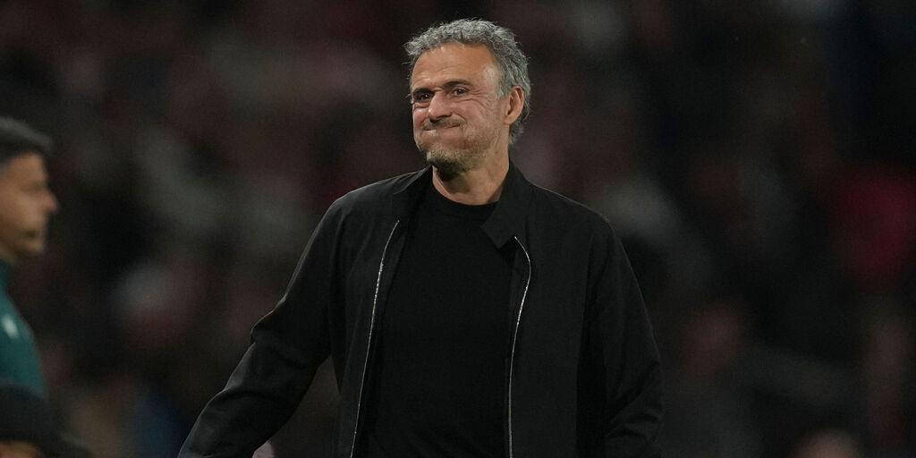 Copertina: PSG, Luis Enrique: "Intensità e ritmo mai visti, complimenti a tutti"