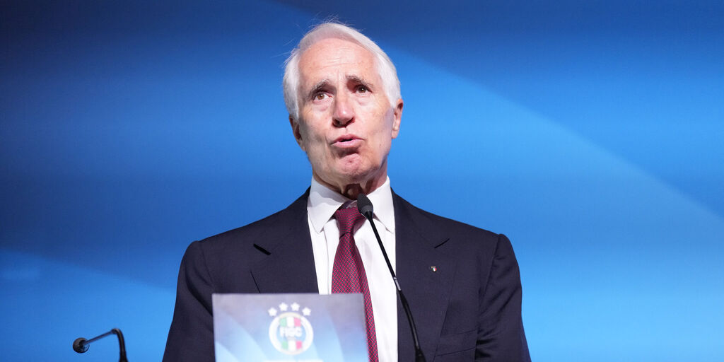 Copertina: Malagò: "Serve disponibilità a cambiare, impostare un discorso tecnico-sportivo e ripristinare rapporti con la politica"