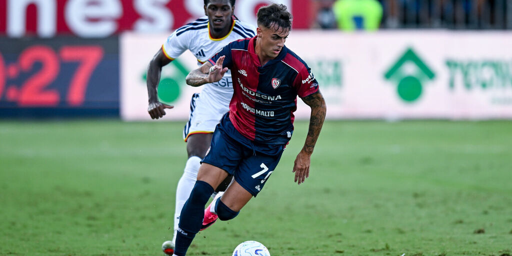 Copertina: Il Cagliari spreca, ma vince: Maldini condanna il Lecce 1-0