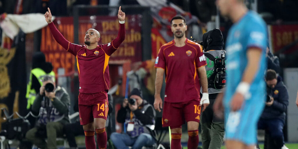 Copertina: Doppio Malen e la Roma va: 2-0 all'Olimpico contro il Cagliari