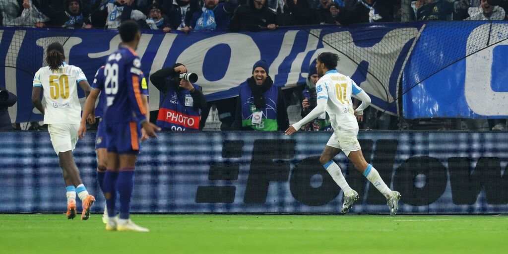 Copertina: Il Newcastle la sblocca, ma l'Olympique la ribalta sulle ali di Aubameyang