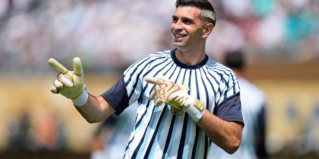 Copertina: Juventus, ritorno di fiamma per Emiliano Martinez