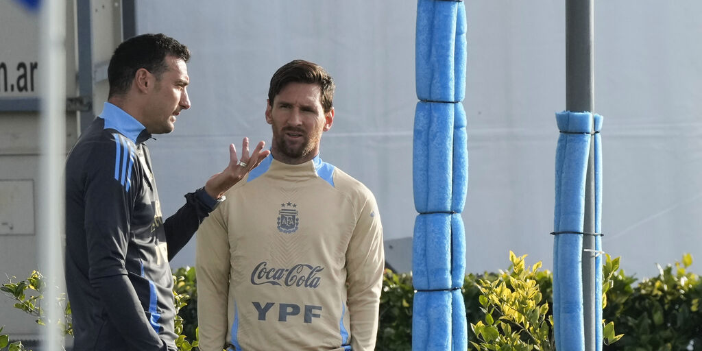 Copertina: Argentina, Scaloni prima dell'ultima amichevole: "Messi giocherà, Nico Paz..."