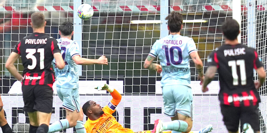 Copertina: Udinese magistrale, lezione di calcio al Milan: a San Siro è 0-3