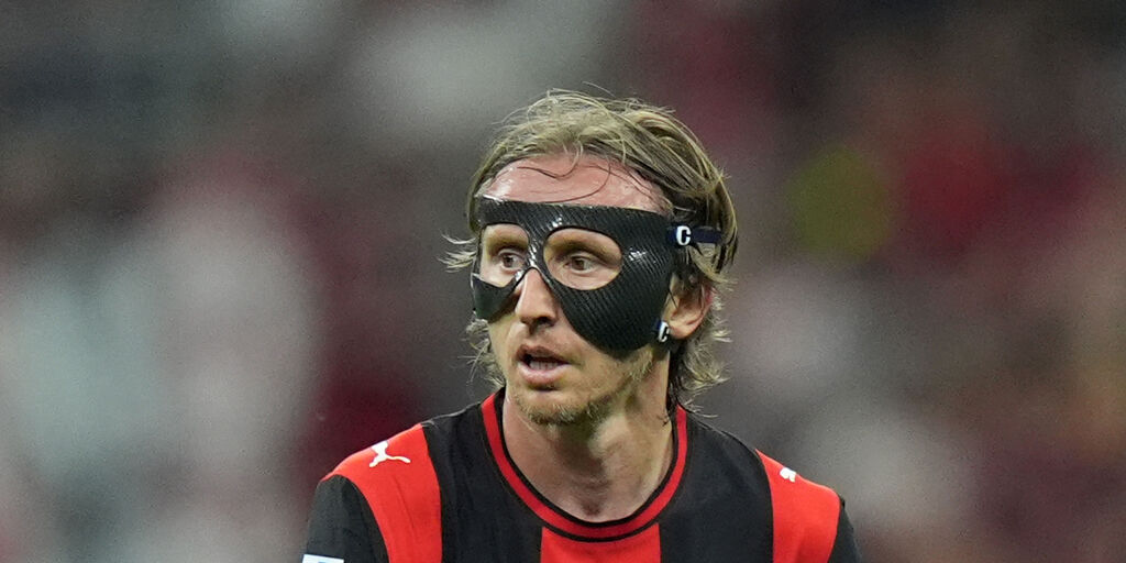 Copertina: Milan, rebus futuro per Modric: Ibrahimovic vuole trattenerlo