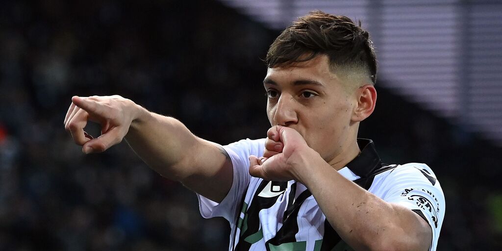 Copertina: Juventus a caccia di esterni: spunta anche Molina