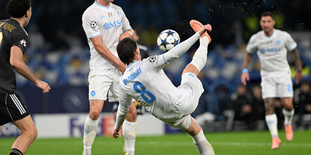 Copertina: Il Napoli ne segna due al Qarabag, agli azeri non basta un super Kochalski