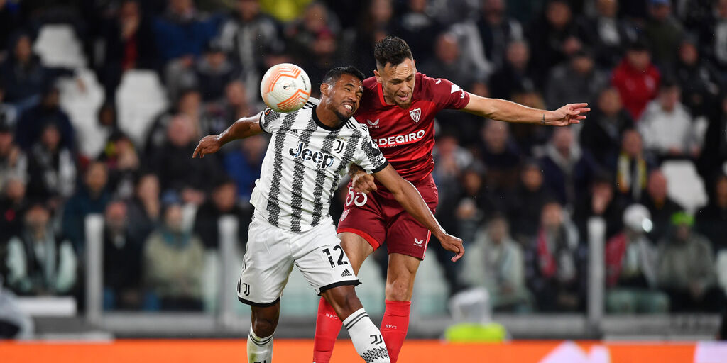 Copertina: Urlo Gatti allo scadere: la Juventus acciuffa il pari col Siviglia