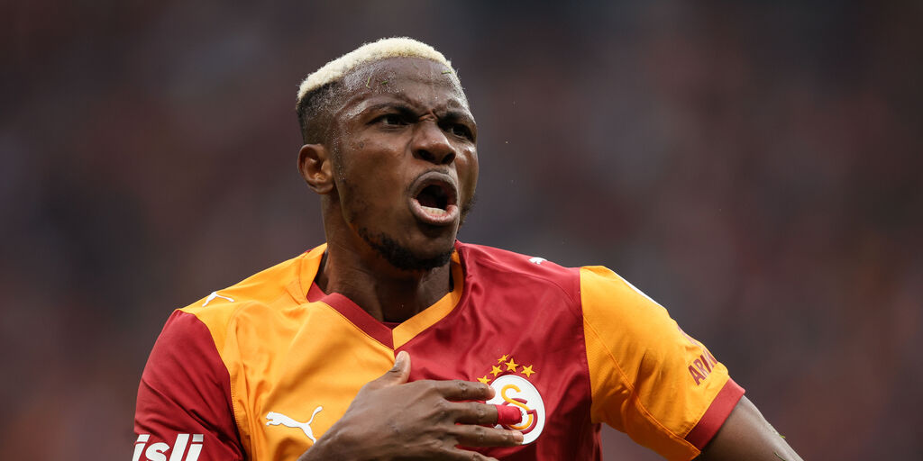 Copertina: Osimhen travolge l'Ajax e regala tre punti al Galatasaray