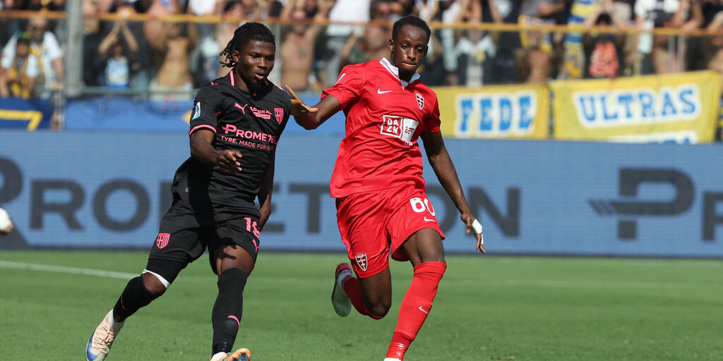 Copertina: Parma-Monza è roba da ragazzi: Robinson e Lontani firmano l'1-1