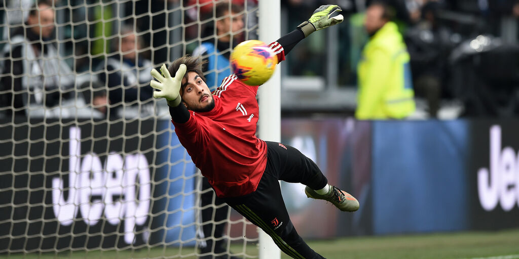 Perin in azione nella Juve (getty) Perin in azione nella Juve (getty)