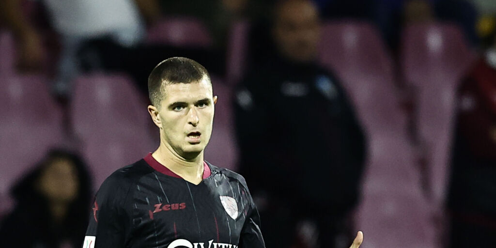 Copertina: Como, servono italiani per la lista Uefa: in difesa spunta Pirola