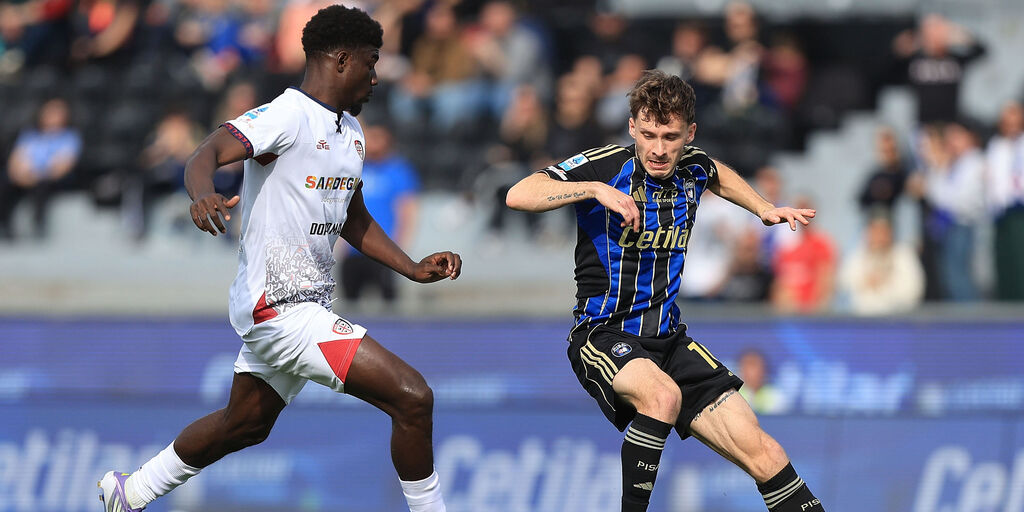 Copertina: Impresa Pisa: a lungo in inferiorità numerica batte il Cagliari 3-1, doppietta di Caracciolo