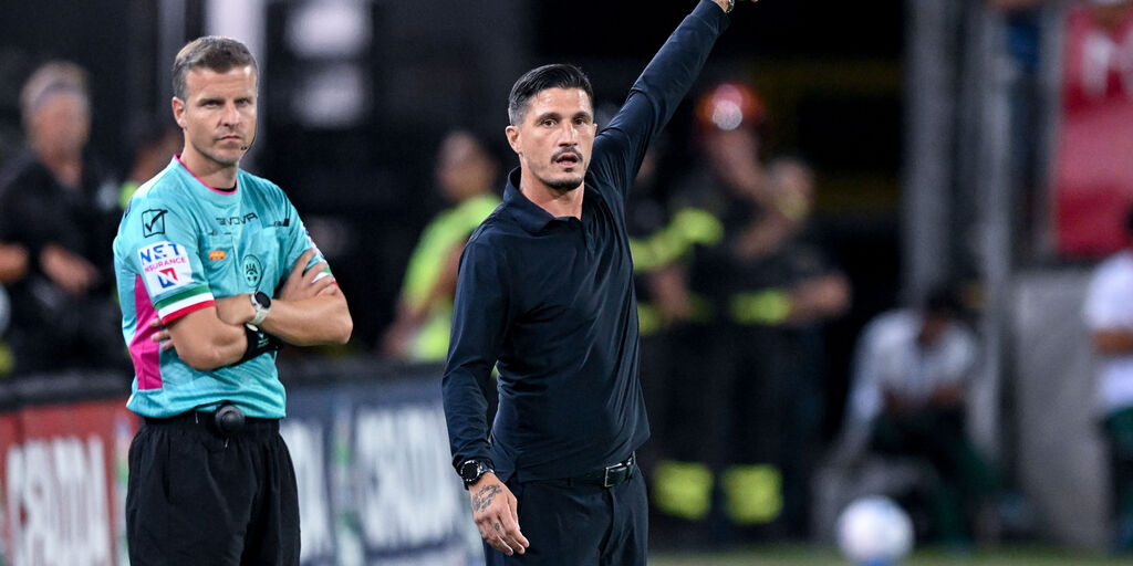 Copertina: Cagliari, Pisacane: "Mina quasi recuperato, Kevin Carlos in Spagna per motivi familiari"