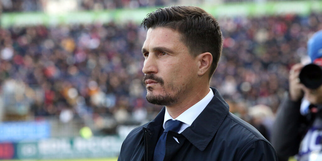 Copertina: Cagliari, come sta Mina? L'annuncio di Pisacane in conferenza