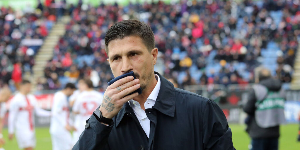 Copertina: Cagliari, Pisacane: "Mina è in dubbio"