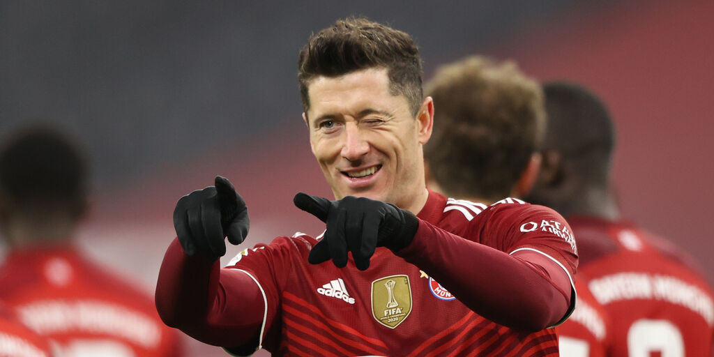 Copertina: Robert Lewandowski inarrestabile: miglior marcatore europeo del 2021