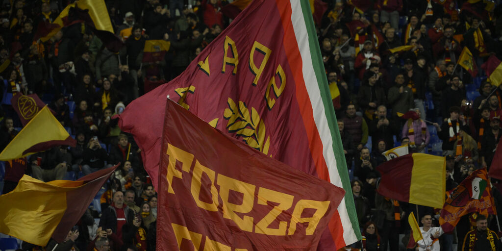 Copertina: Roma-Lazio, il club giallorosso: "Lavoriamo affinché si giochi domenica"