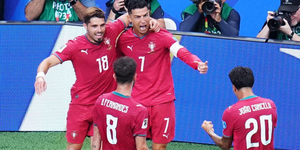 Copertina: Il Portogallo annienta 5-0 l'Uzbekistan: doppietta Ronaldo, in gol anche Leao