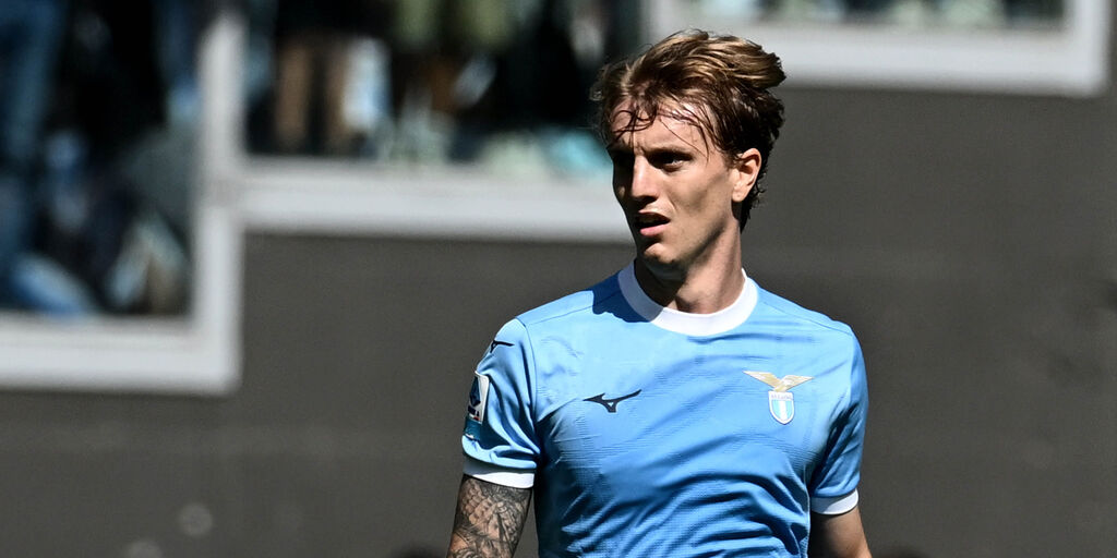 Copertina: Lazio, calvario Rovella: oggi l'operazione, rientrerà nel 2026