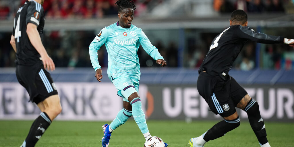 Copertina: Bologna, non basta un super Rowe: tris dell'Aston Villa, quanti errori in difesa!