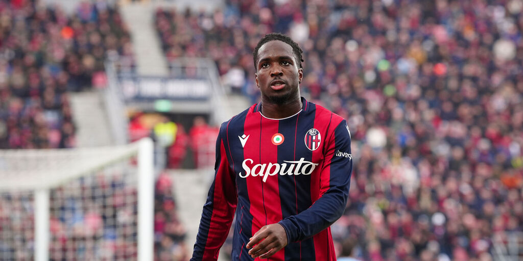 Copertina: Galatasaray su Rowe, pronta l'offerta al Bologna