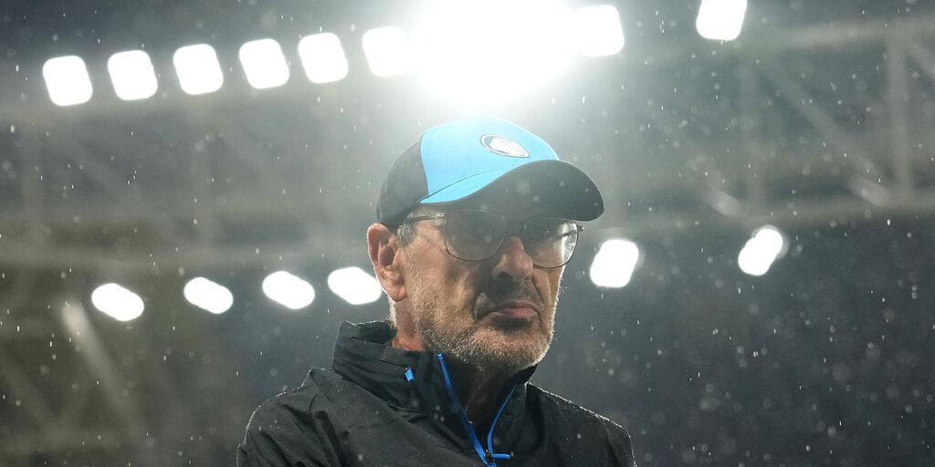 Copertina: Sarri: "In questo momento non siamo fluidi, ma non prendiamo gol da tre partite"