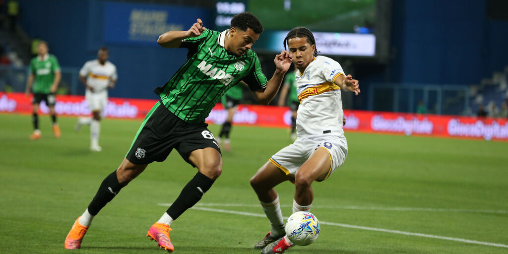 Copertina: Stulic nel recupero fa impazzire Lecce! 3-2 al Sassuolo e salvezza più vicina