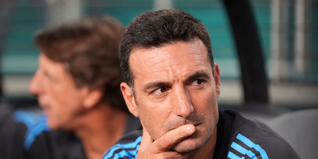 Copertina: Argentina, Scaloni: "In molti non sono al 100%, Nico Paz ok"