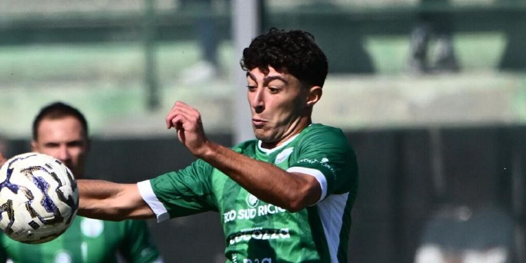 Copertina: Il gol dell'anno? Scipioni, dribbling e tiro da centrocampo