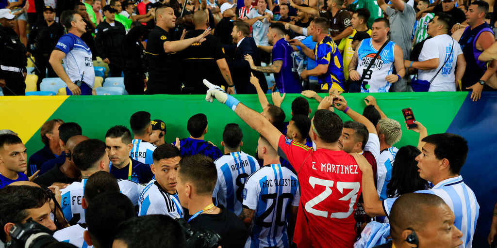 Copertina: Brasile-Argentina, scontri e violenza: feriti e arresti al Maracanà