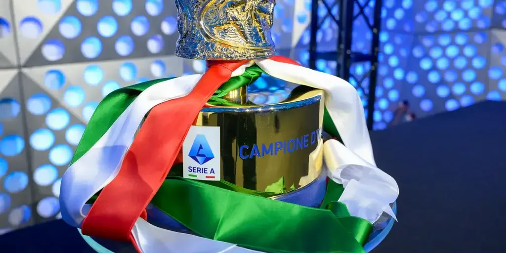 Copertina: Serie A, anticipi e posticipi dalla 13ª alla 22ª giornata: la Supercoppa 'cambia' la 16ª giornata
