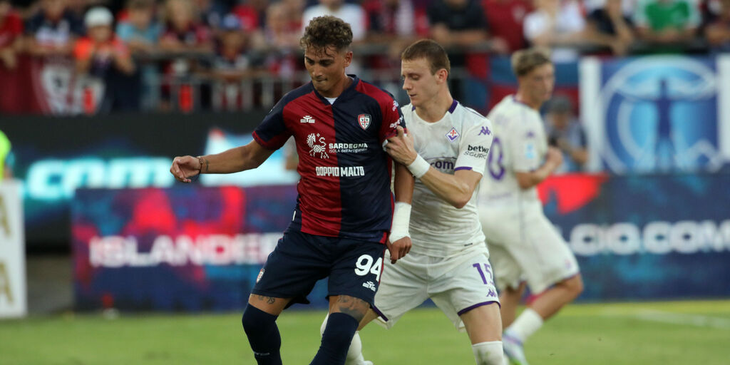 Copertina: Cagliari, Esposito: "Gol? Conta il risultato"