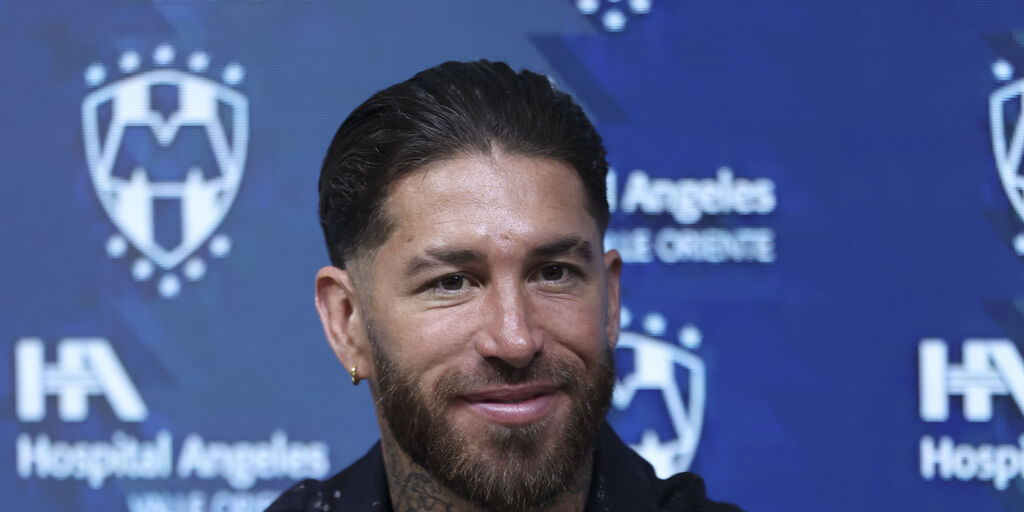 Copertina: Sergio Ramos dal campo alla scrivania: sta per acquistare il Siviglia