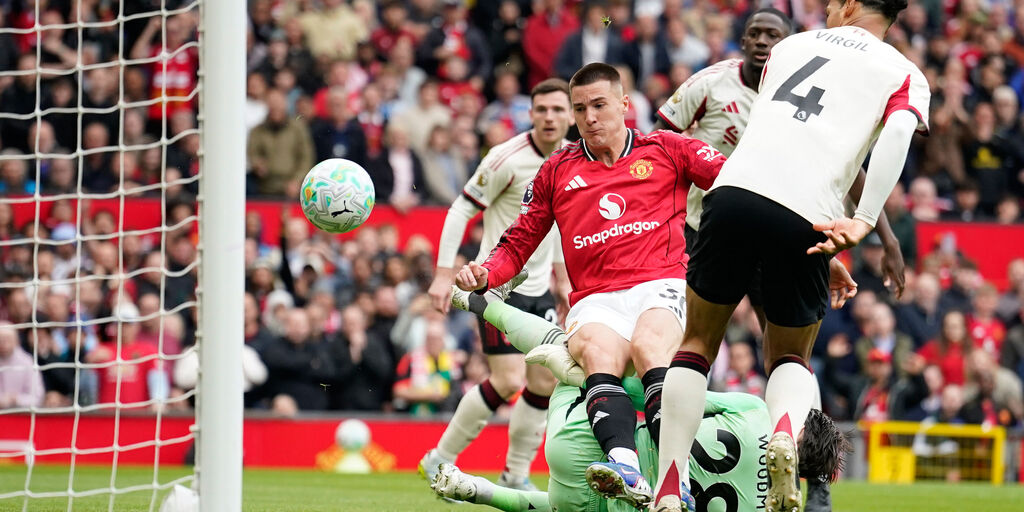 Copertina: Sesko e Gakpo, doppio gollonzo in Manchester United-Liverpool