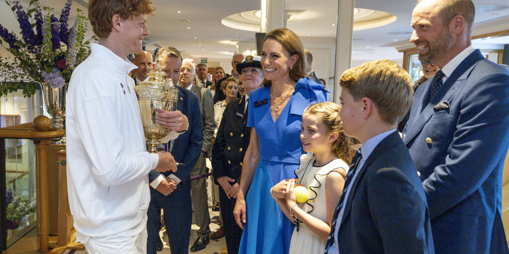 Copertina: Sinner vince Wimbledon, poi il siparietto con la Royal Family