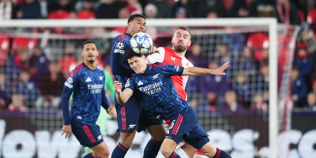 Copertina: L'Arsenal espugna Praga con un convincente 3-0