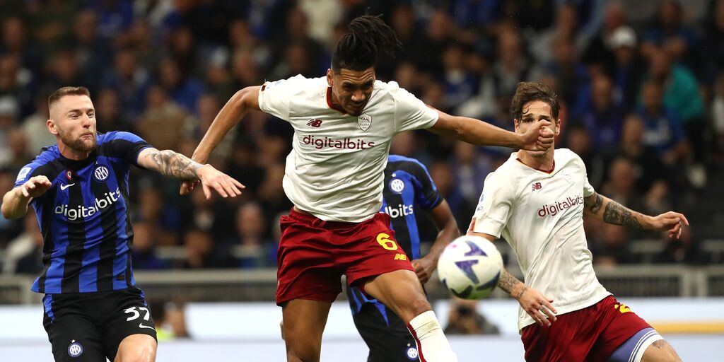 Copertina: Roma, l'agente di Smalling è in città: il punto sul rinnovo