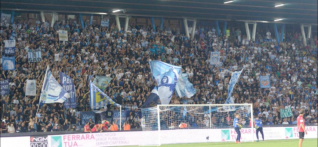 Copertina: Spal, il messaggio della Curva Ovest: "Ci si fermi, non è pensabile riaprire campionati"