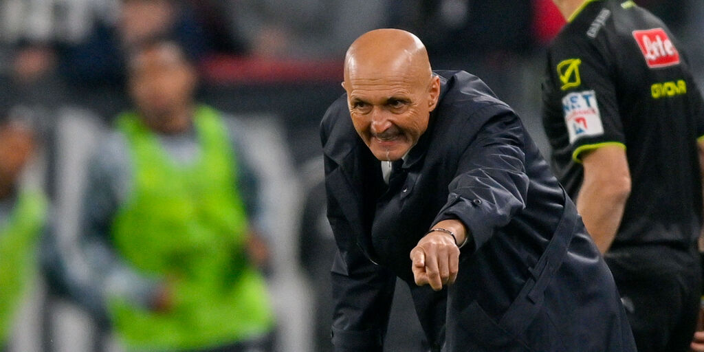 Copertina: Juventus, Spalletti: "Vlahovic sta bene, ma difficilmente giocherà dall'inizio. Adzic out"