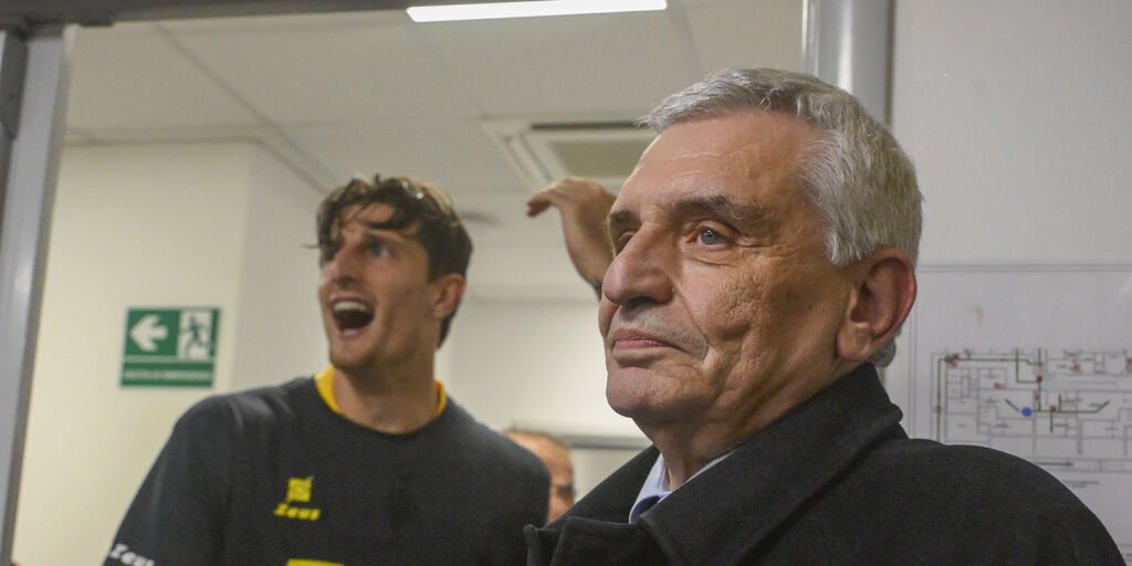 Copertina: UFFICIALE - Svolta societaria per il Frosinone: 80% delle quote a Clara Vista