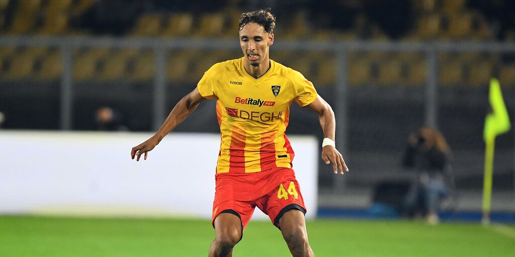 Copertina: Lecce, sirene di mercato per Tiago Gabriel: Bournemouth in agguato