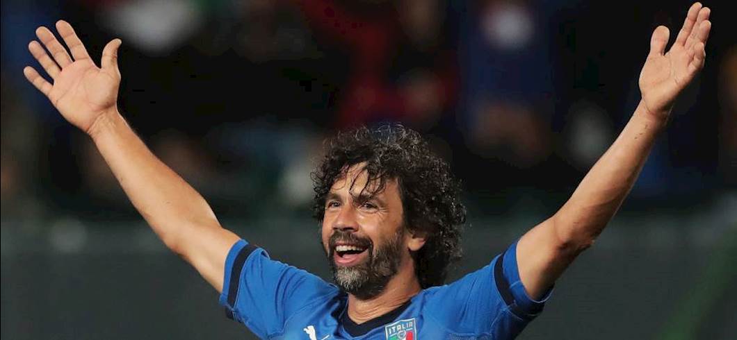 Copertina: Coronavirus, Tommasi: "Contratti prolungati, c'è l'ok della Fifa"